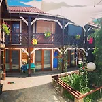 Bazart Hostel *
