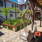 Bazart Hostel *