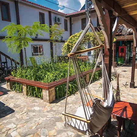 Bazart Hostel *
