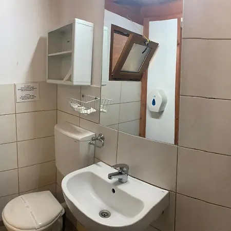 Bazart Hostel *